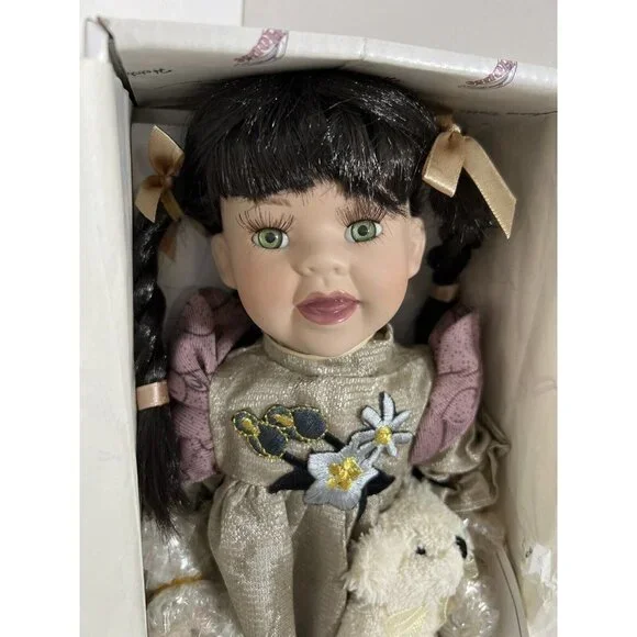 Duck House Heirloom Doll Joelle and Teddy Bear D12-7040 Green Eyes 12 in
